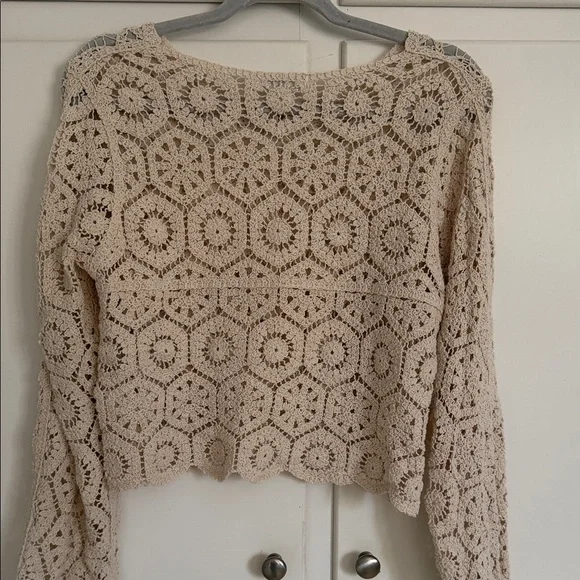 Rebellion Cropped Cream Crochet Cardigan - Picture 4 of 6
